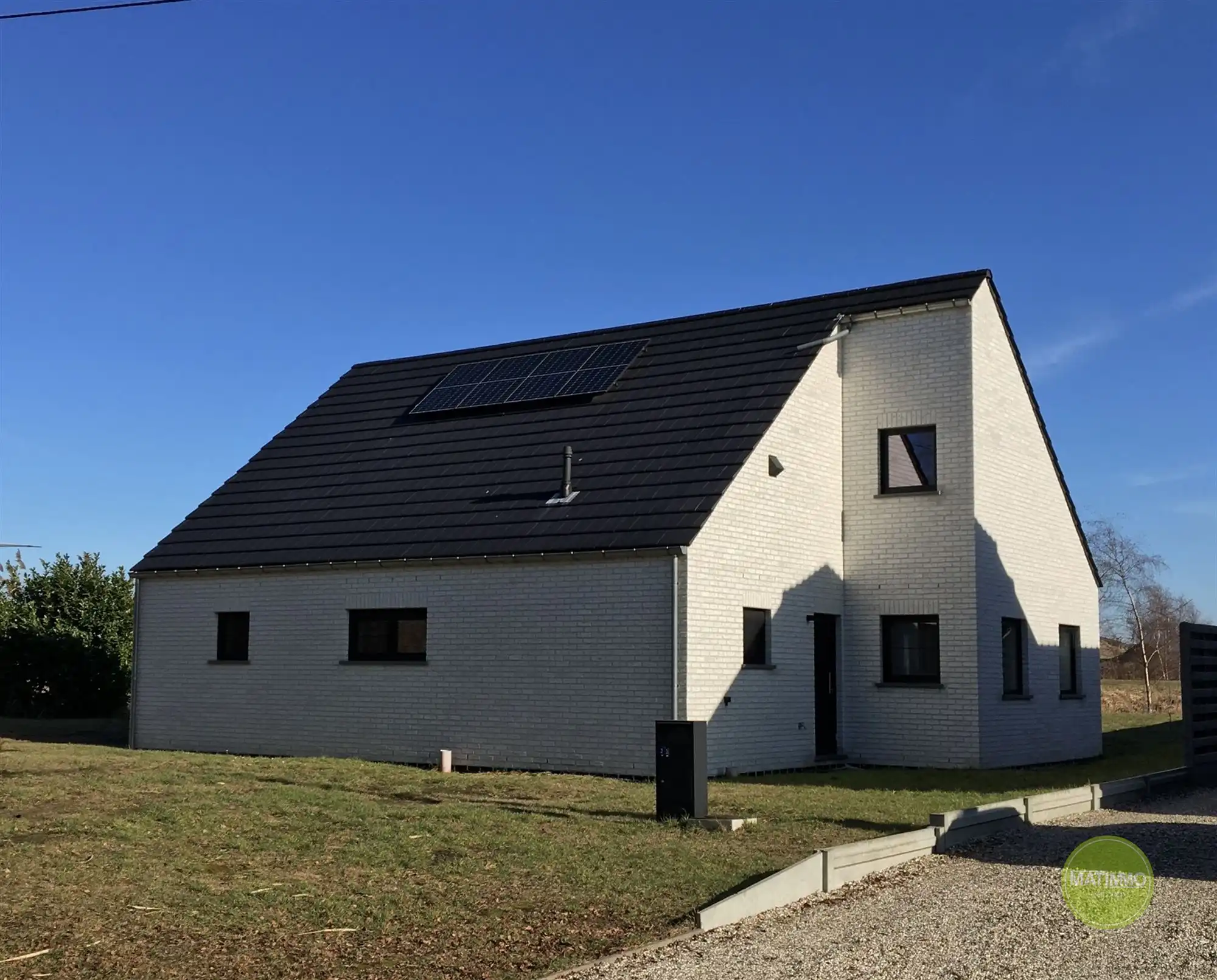 Energiezuinige woning in een rustige straat te Balen-Wezel foto {{pictureIndex}}