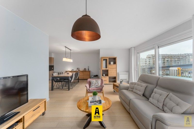 Schitterend ruim appartement op topligging met groot terras! foto 3