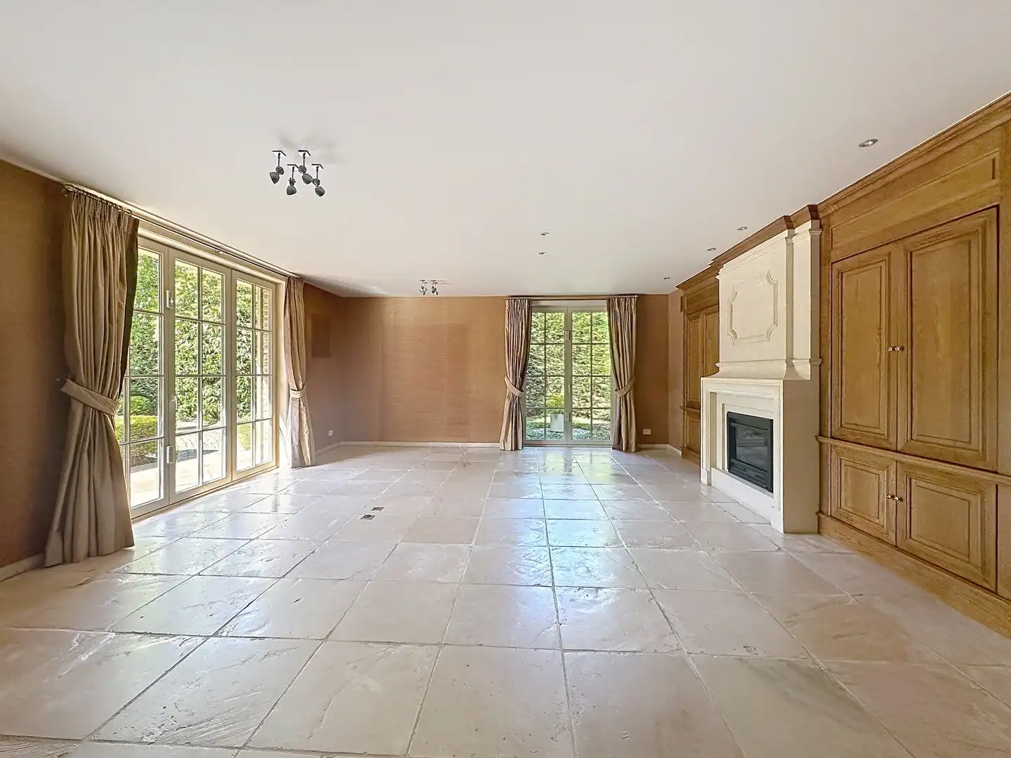 Exclusieve Spaanse villa welgelegen nabij de duinen en de zee. foto 7