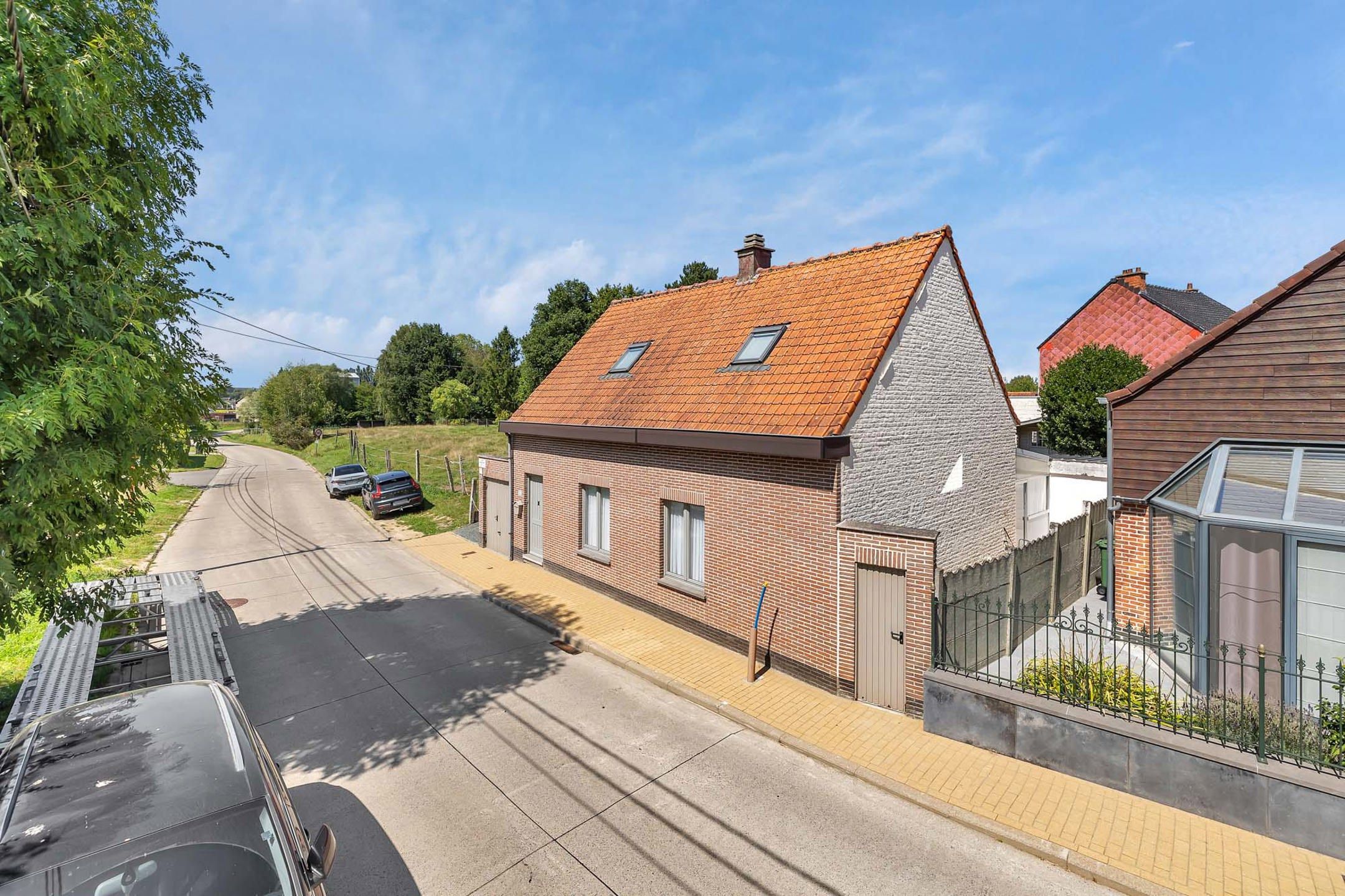 Te renoveren woning met 4 slaapkamers op 428m² te Meldert foto 3