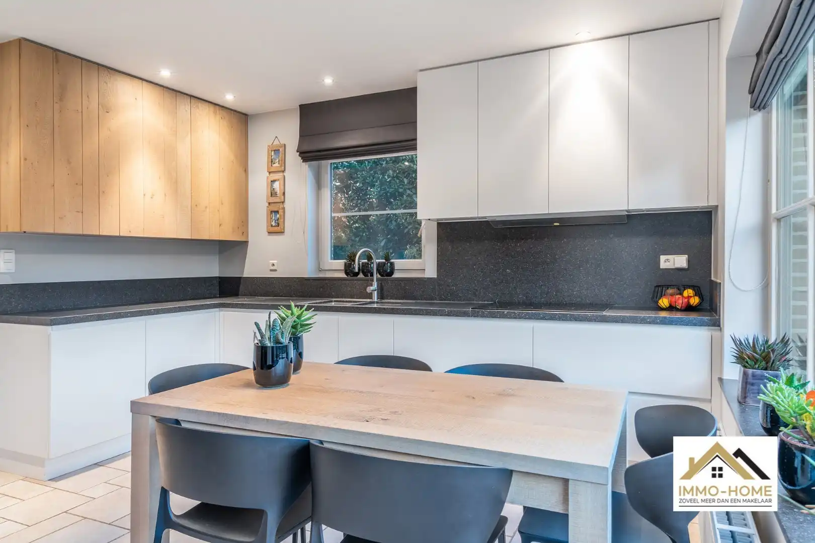 Prachtige woning met breed uitzicht op de tuin foto 8