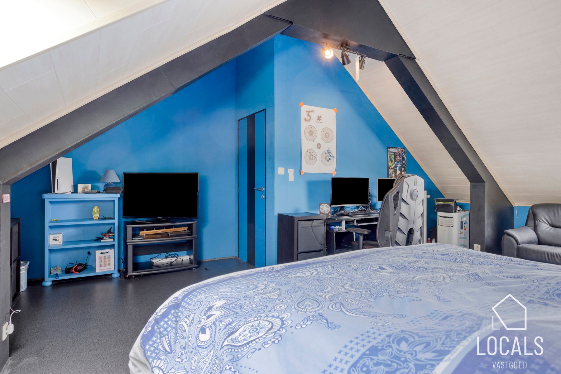 INSTAPKLARE WONING MET 4 SLAAPKAMERS  + TUIN EN GARAGE foto 23