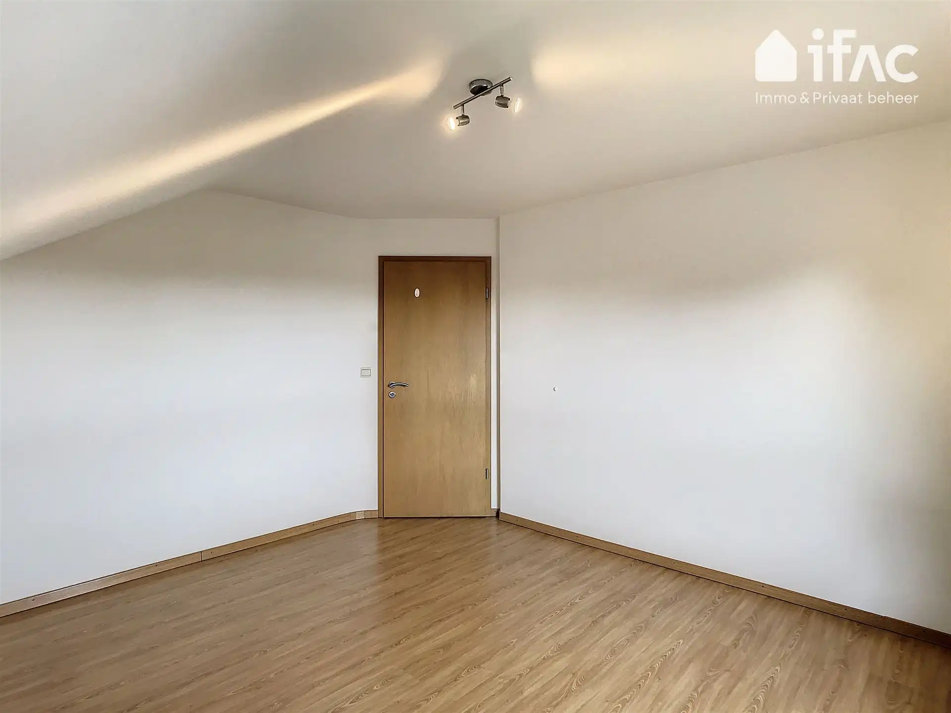 Appartement met 3 slaapkamers en 2 parkeerplaatsen foto 12