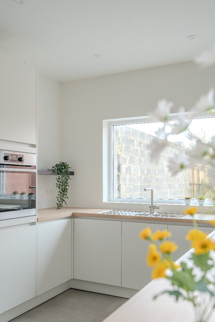 Volledig gerenoveerde, instapklare woning met 3 slaapkamers in Olsene foto 3