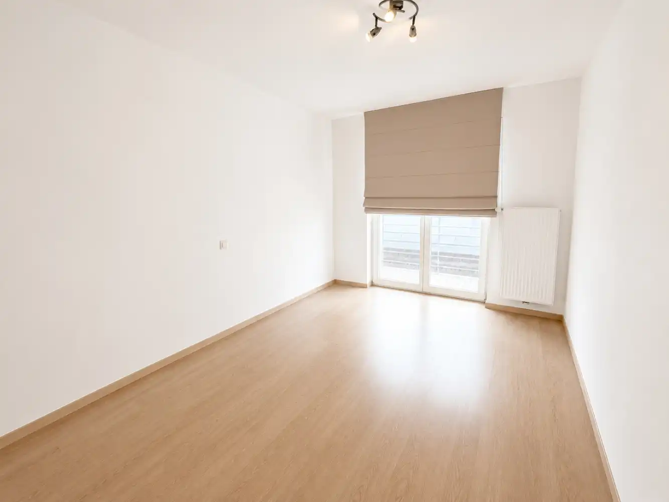 Gelijkvloersappartement met twee slaapkamers en terrasje dichtbij het centrum van Blankenberge. foto 12