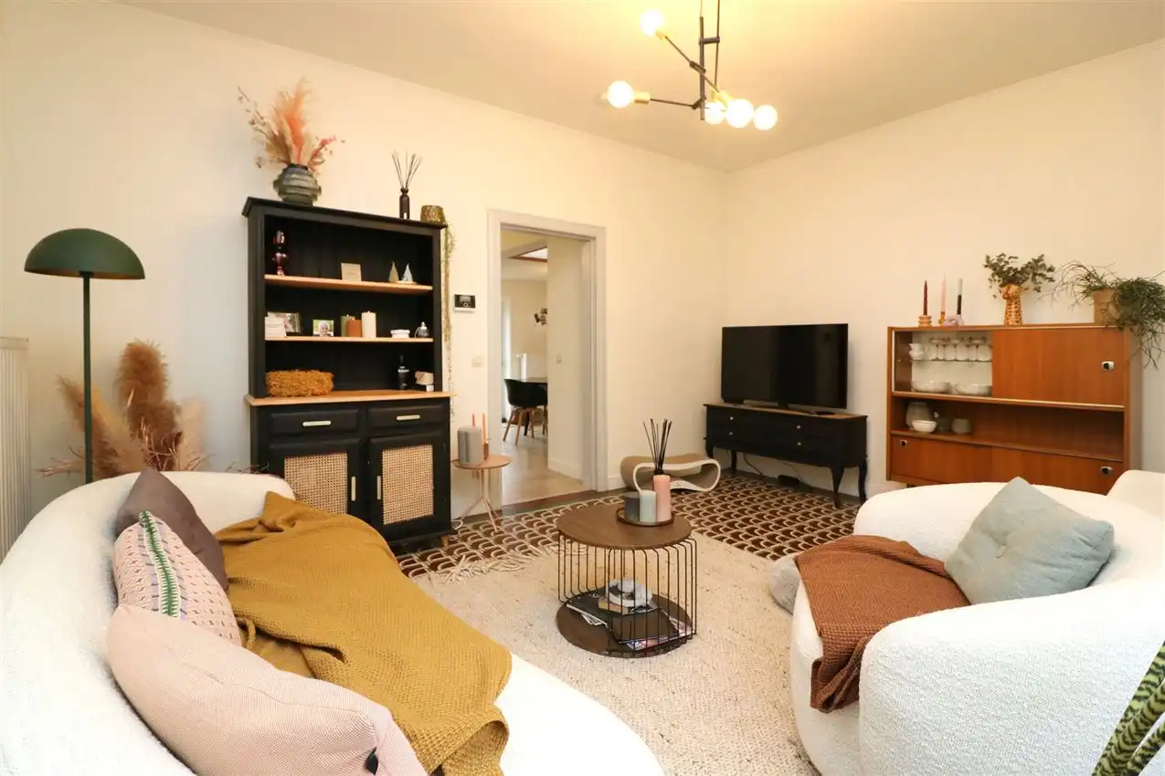 Gerenoveerde woning met tuin, centraal gelegen nabij centrum en E 314 foto 4