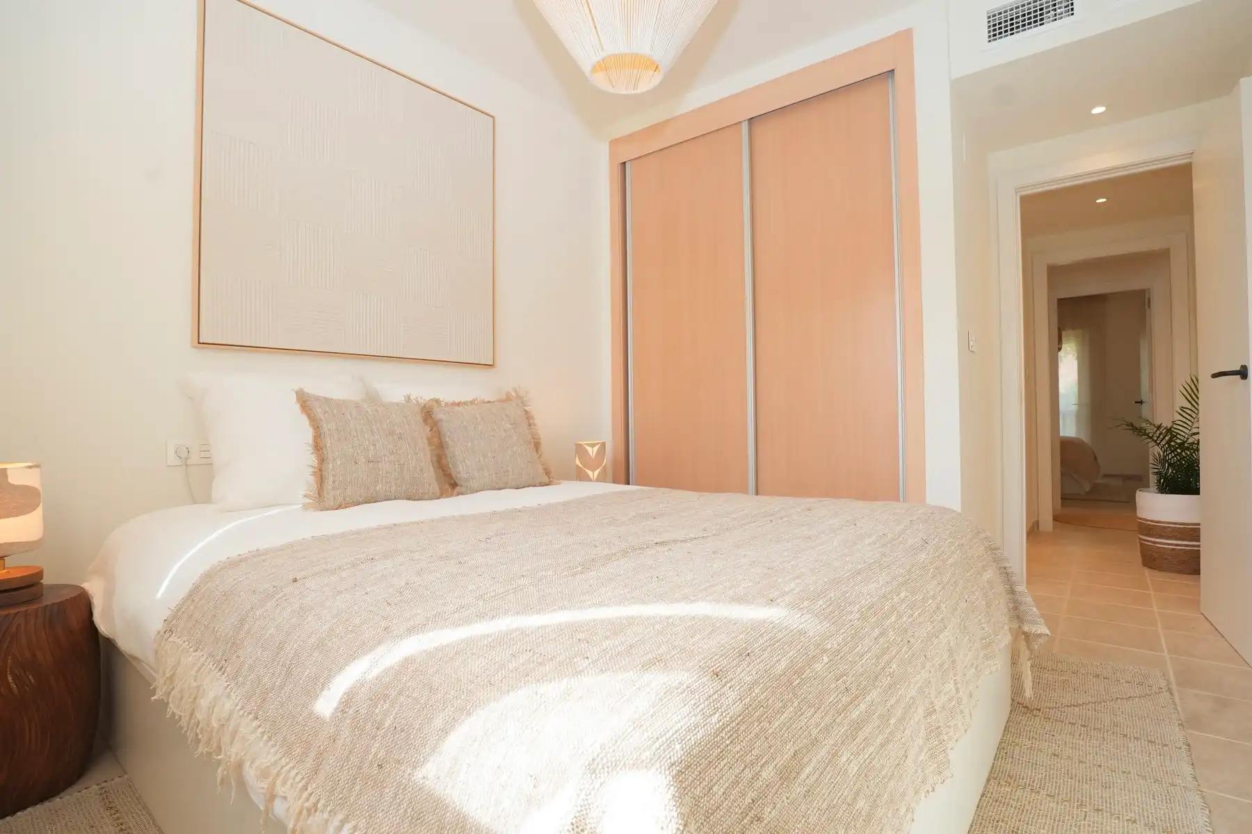 Bemeubeld appartement met parking en berging - uniek aanbod!  foto 15