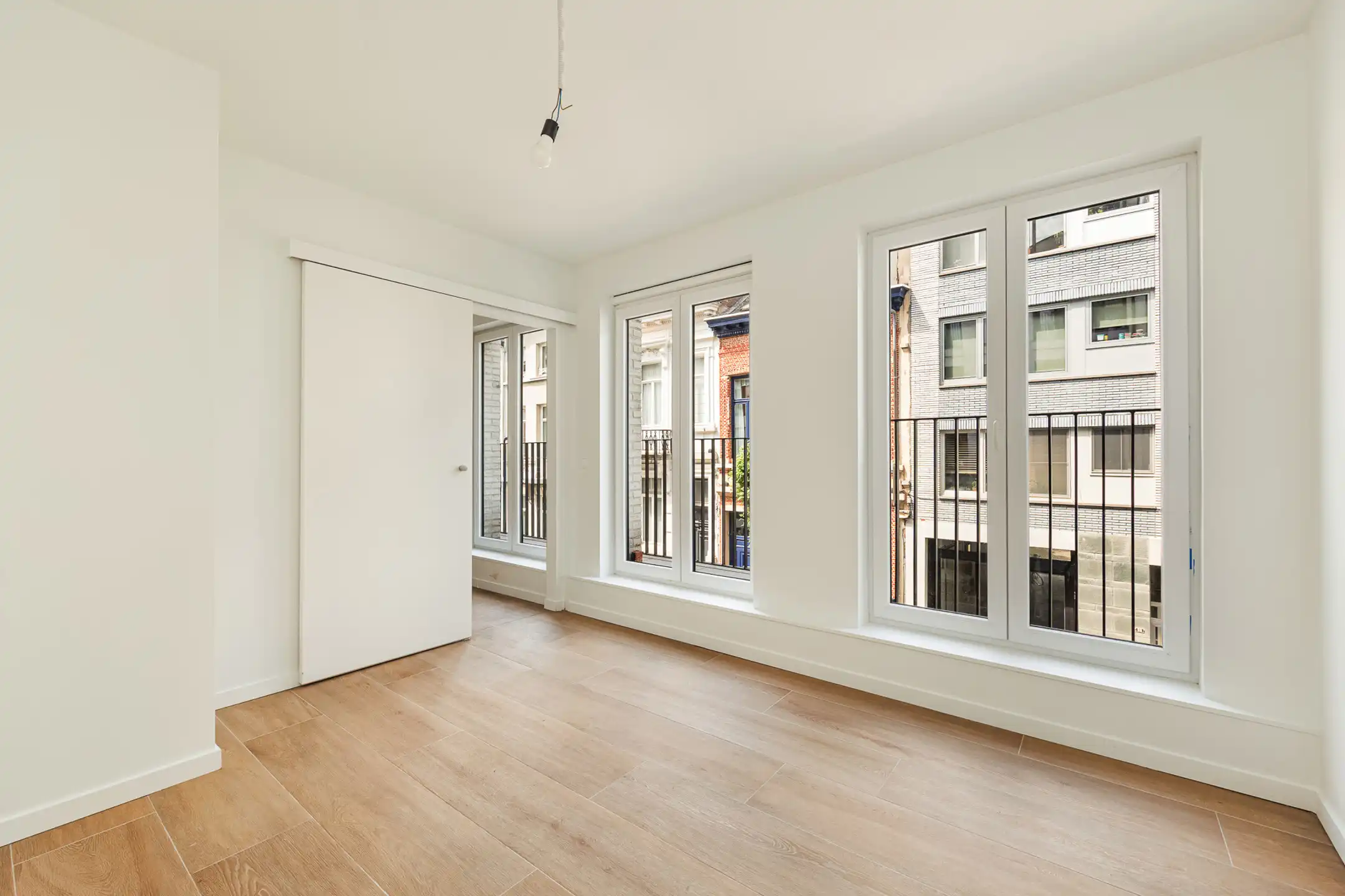 Instapklaar appartement met terras op top locatie foto 7