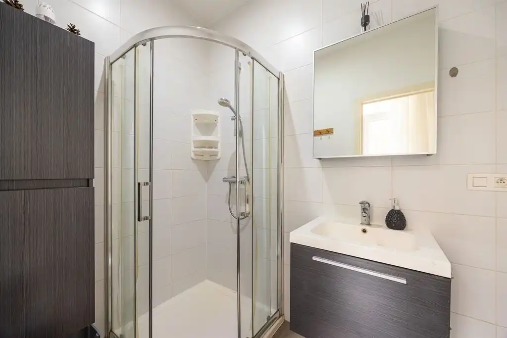 Instapklaar appartement met 2 buitenruimtes foto 13
