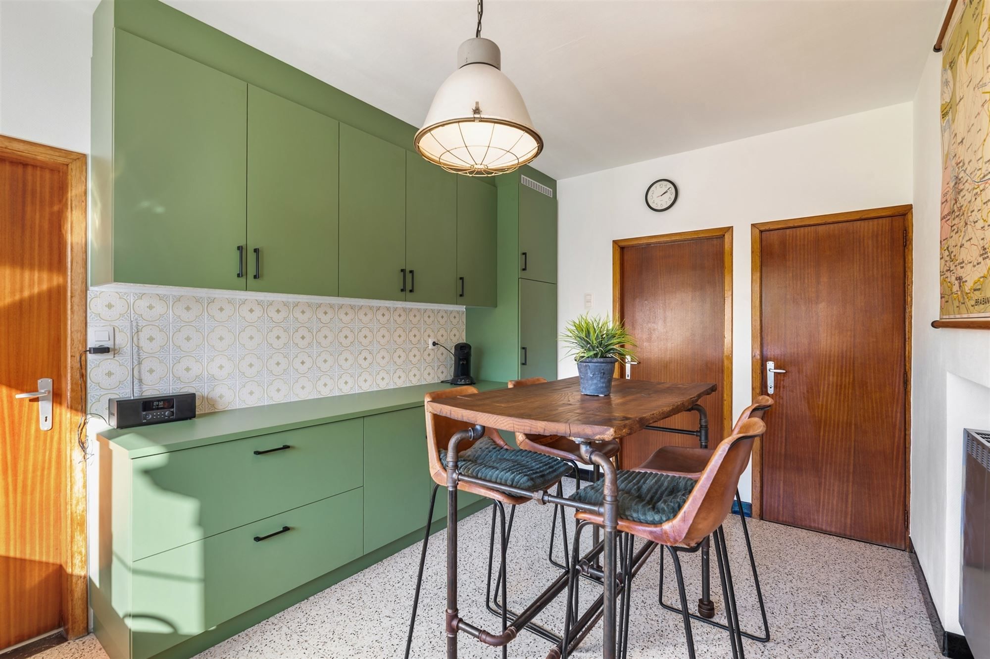 GERENOVEERDE INSTAPKLARE WONING OP 1726M2 TEGEN NATUURGEBIED! foto 10