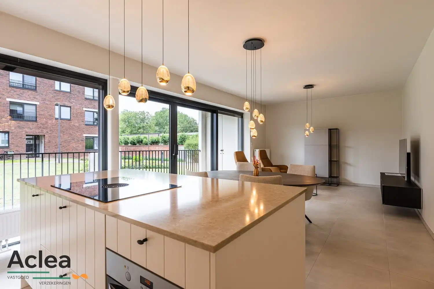 Hoogwaardig afgewerkt appartement met garage en ruim terras foto 12