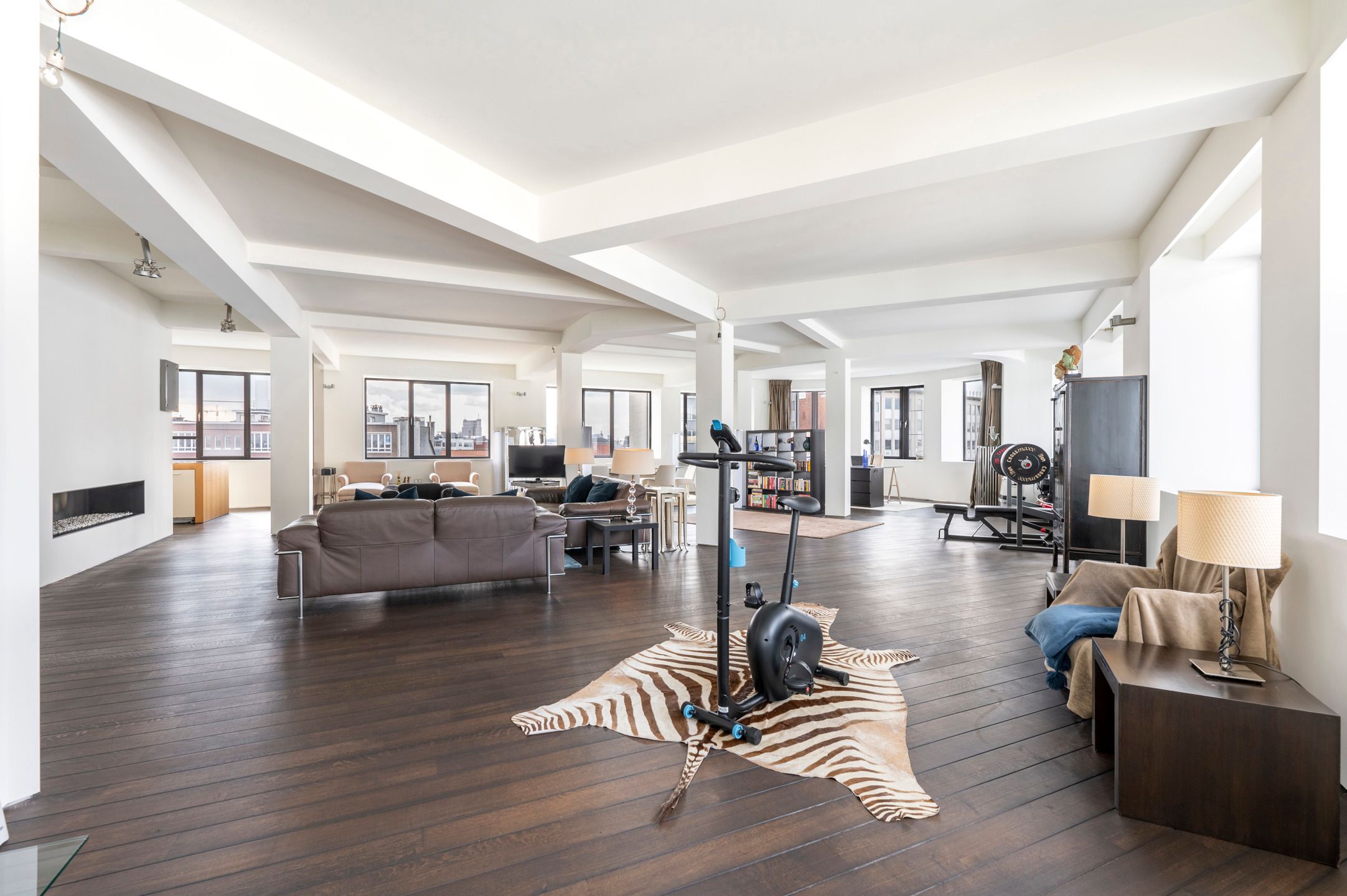 Unieke loft met karakter en licht in art-deco gebouw foto 4