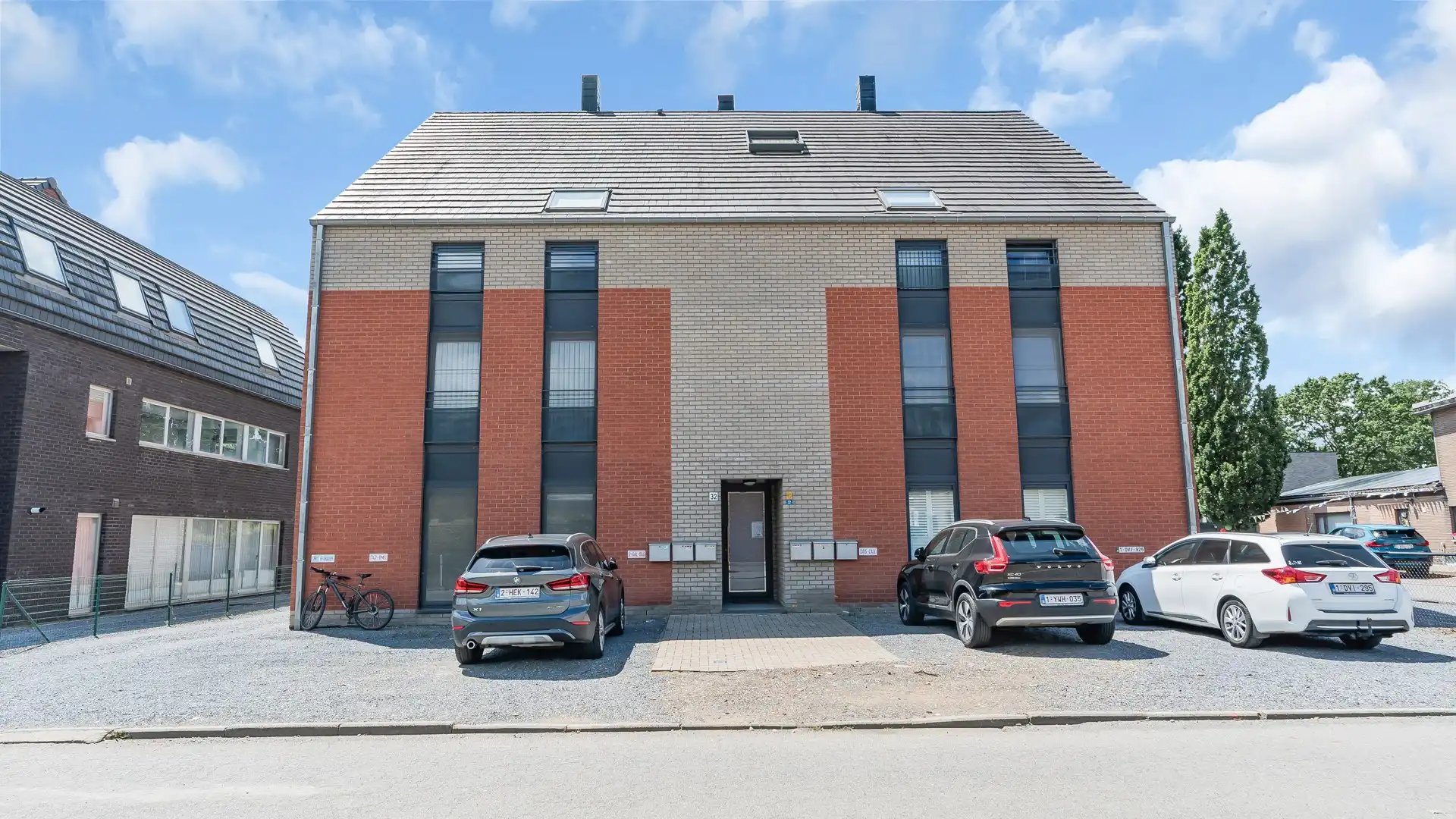 Lichtrijk, energiezuinig en instapklaar appartement met riant terras foto {{pictureIndex}}