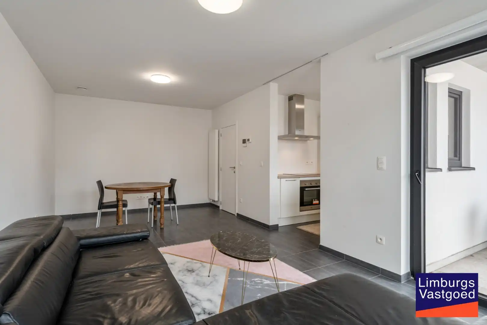 Appartement (80m²), 2 slpk, 2 ruime terrassen, autostaanplaats + kelderberging foto 8