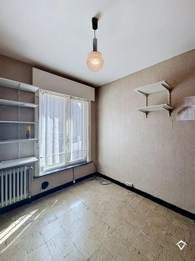 Gezinswoning met polyvalente ruimte, vijf slaapkamers en inpandige garage te Koekelare foto 6