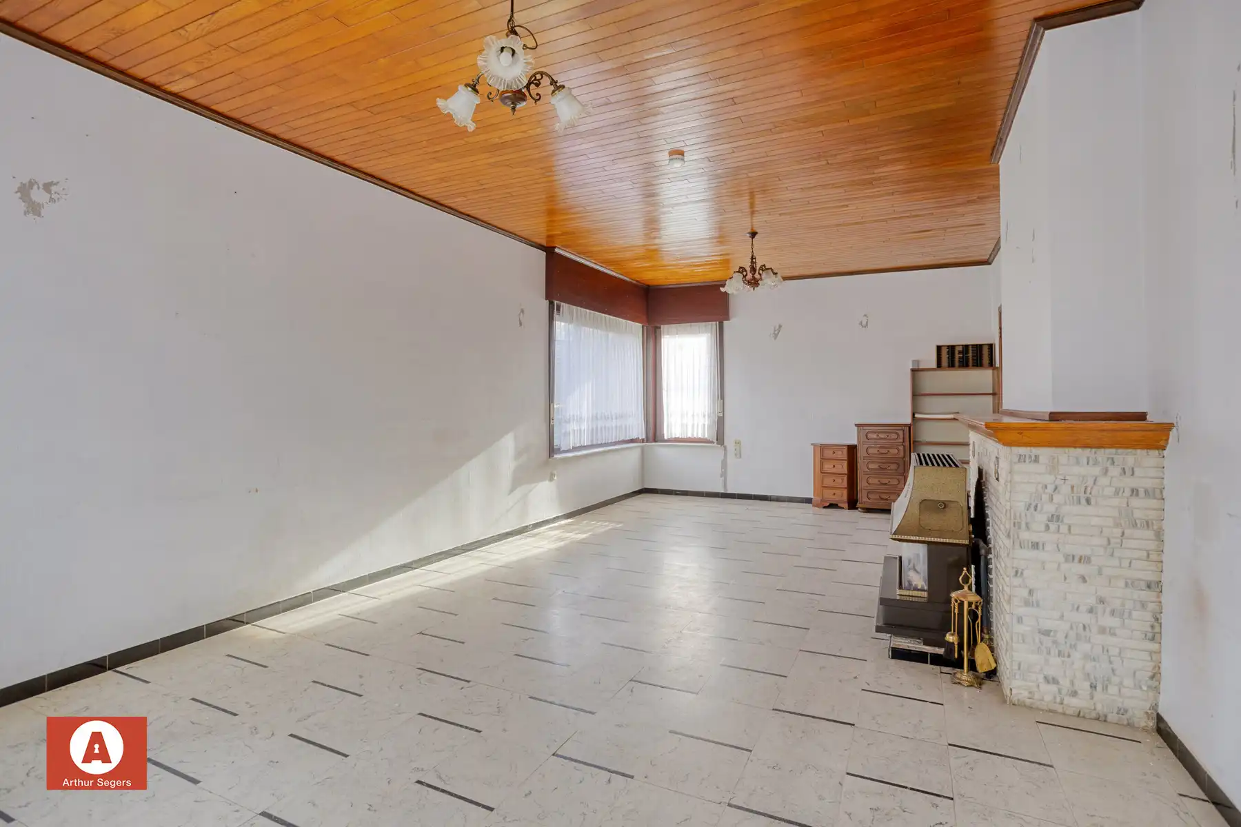 Halfopen bebouwing op zeer centrale ligging foto 4