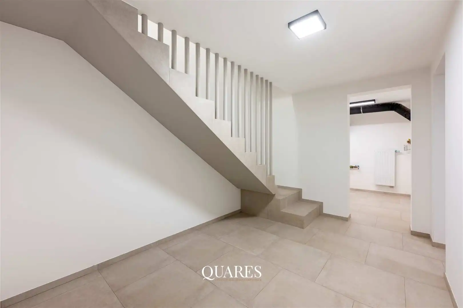 Prachtig gerenoveerde woning met 4 slaapkamers en zuidwest georiënteerde tuin in Pulhofwijk foto 29