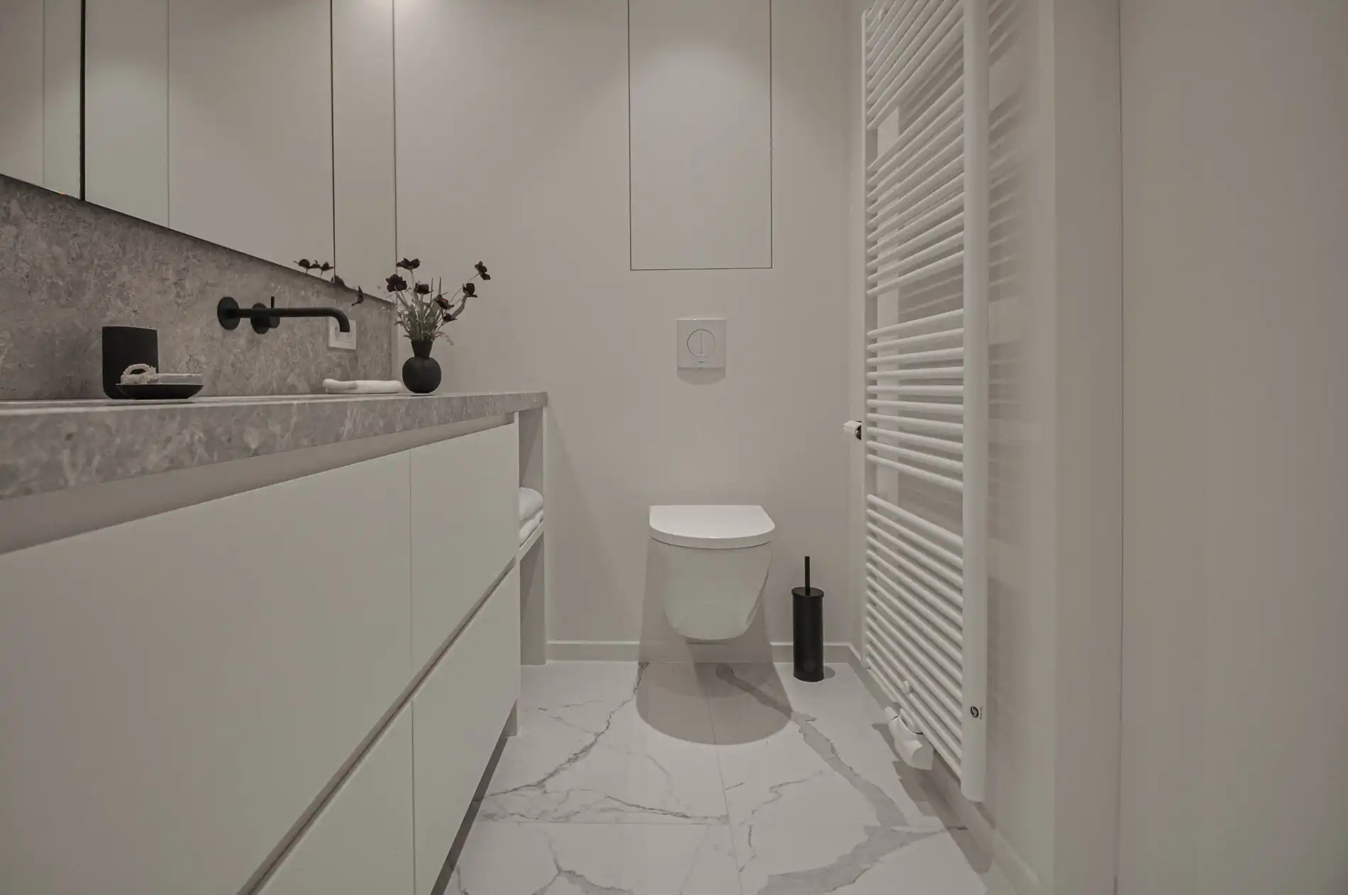 Volledig gerenoveerd appartement met een mooi zijdelings zeezicht gelegen in het Zoute. foto 16