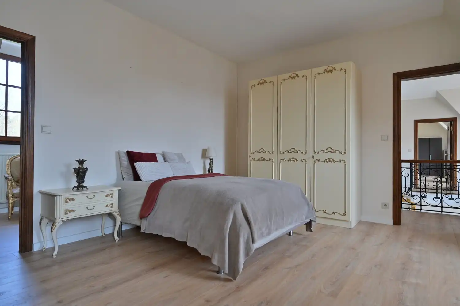 Magnifieke kasteelvilla met binnenzwembad, uniek gelegen in villawijk “Goudkust”, omringd door natuur, rust en optimale privacy foto 35