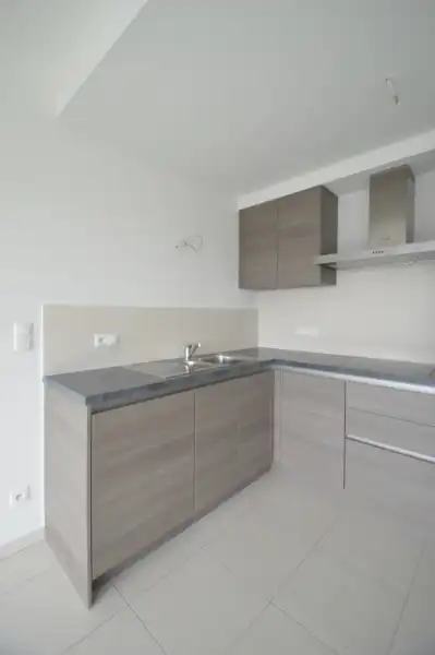 Modern 2-slaapkamerappartement met garage op rustige, groene ligging foto 6