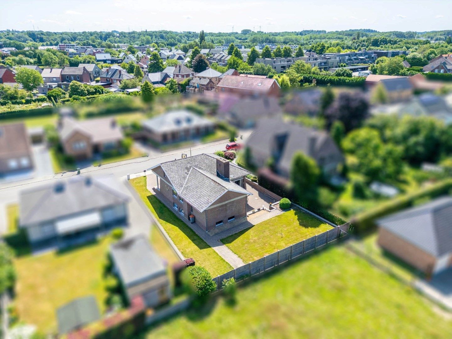 Uitstekend onderhouden vrijstaande bungalow woning op 6a 47ca in een gegeerde woonbuurt vlakbij het centrum van Bilzen foto 5