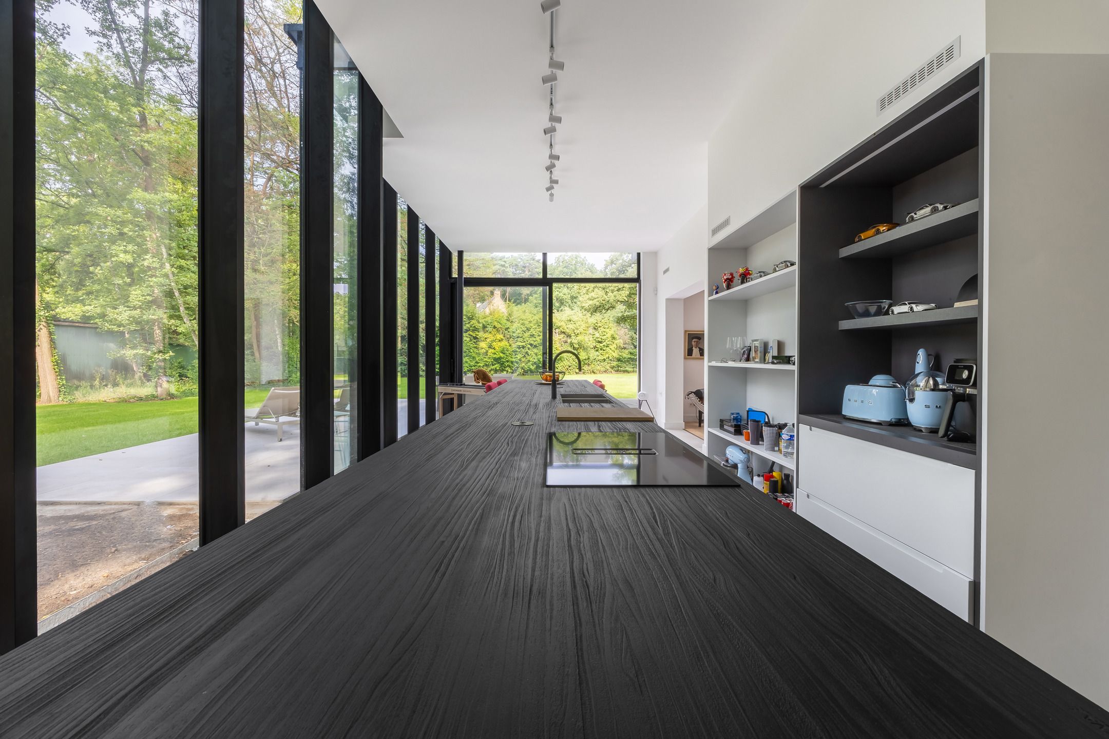 Luxe volledig gerenoveerde villa op een prachtig hoekperceel foto 19