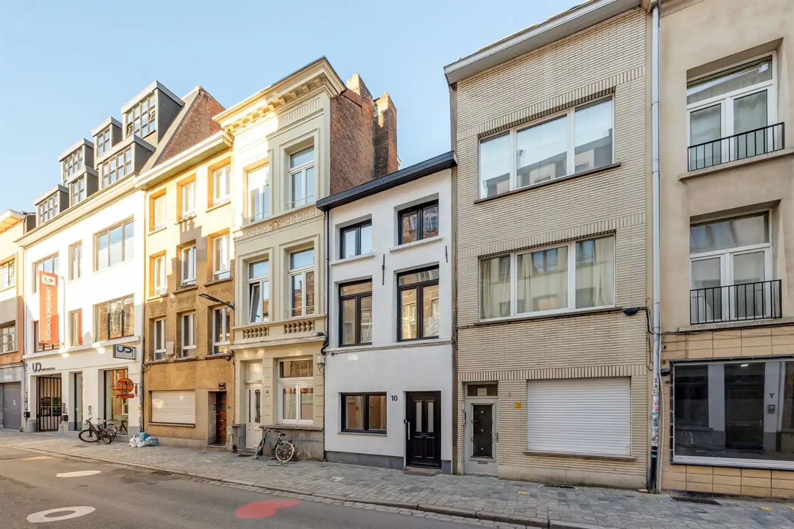 Gerenoveerde woning met 4 kamers aan UA foto 2