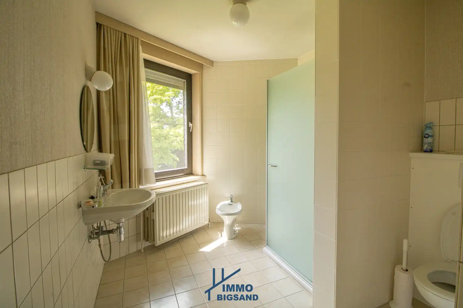 Ruime kloosterwoning op een perceel van 3082m² te koop met als zonering 'gelinkt met gemeenschapsvoorzieningen/zorgfunctie' foto 15
