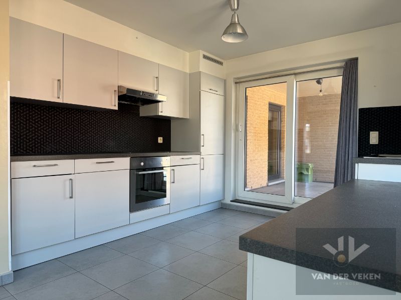 2SLPK-appartement met overdekt terras te Kortessem foto 4