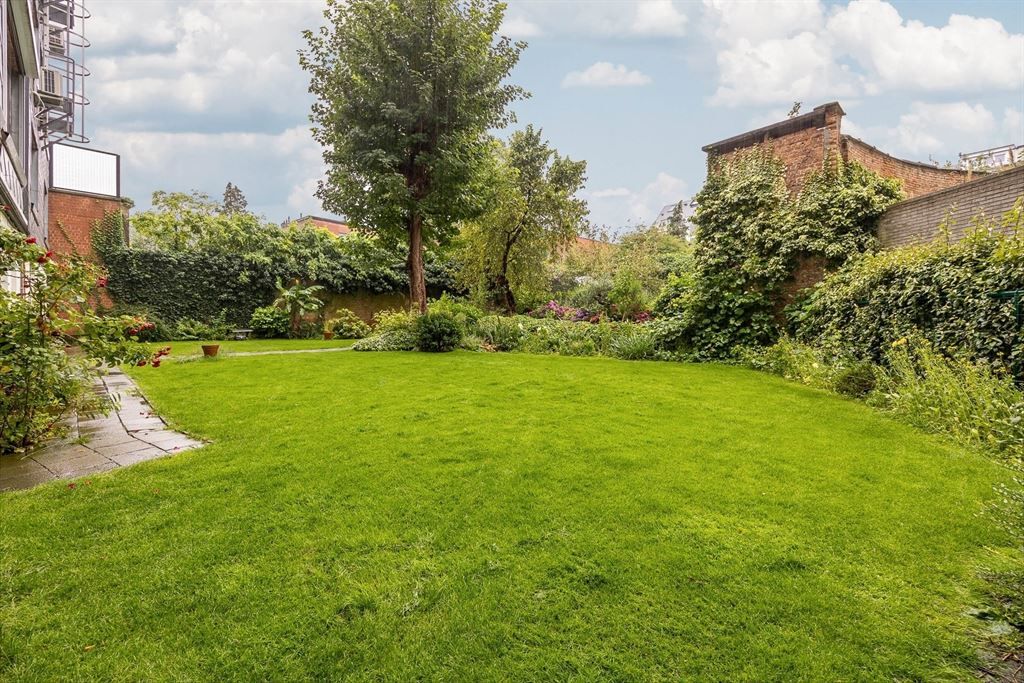 Appartement met panoramisch zicht op Zurenborg foto 16