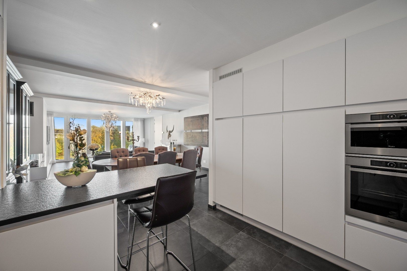 Instapklare, moderne penthouse op de Grote Markt in Tienen foto 12