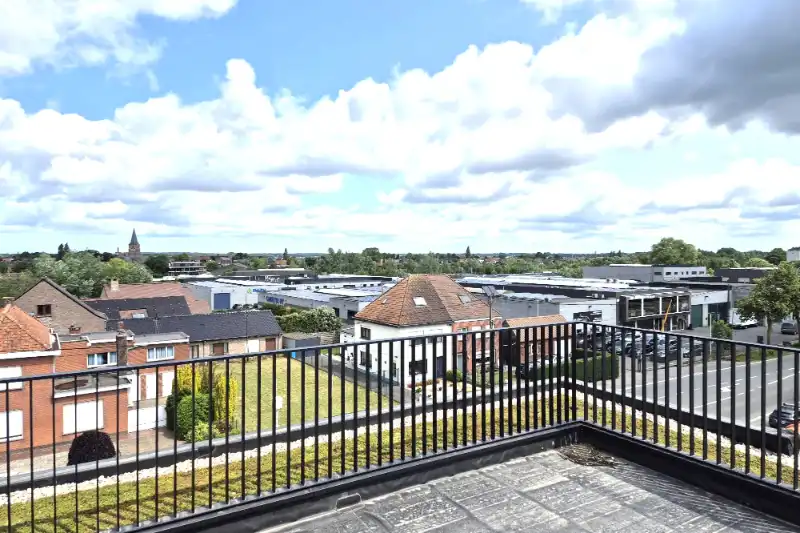 KORTEMARK: Penthouse 3.01 met 2 comfortabele slaapkamers, 2 ensuite-badkamers en 111,60m² uitgestrekt zitterras gelegen op de derde verdieping van Nieuwbouwresidentie Mila en Nora foto 2