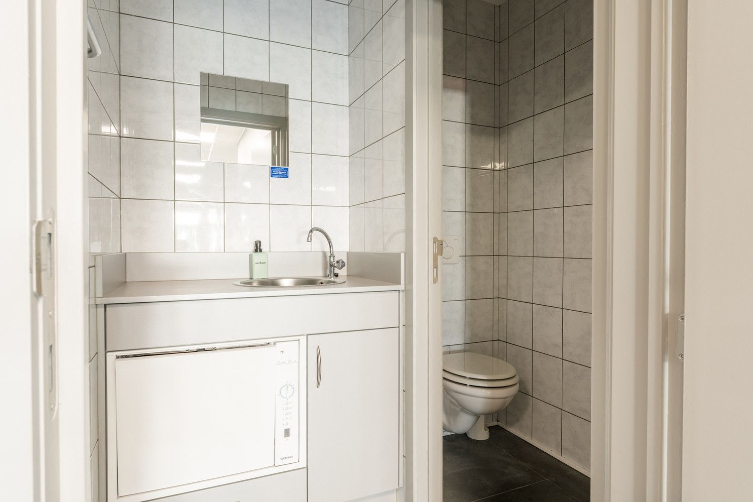 COMMERCIEEL GEBOUW foto 32