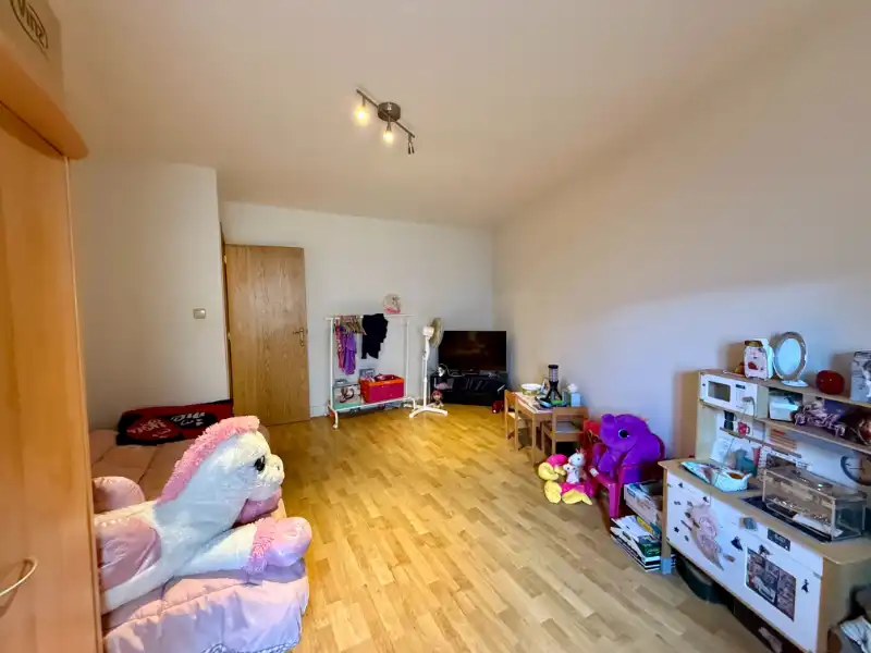 Ruim appartement met 2 slaapkamers foto 11