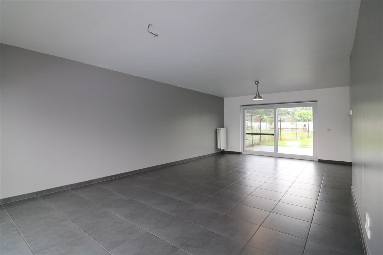 Mooi en landelijk, heel recent, 3 slpk., terras en tuin  foto 9