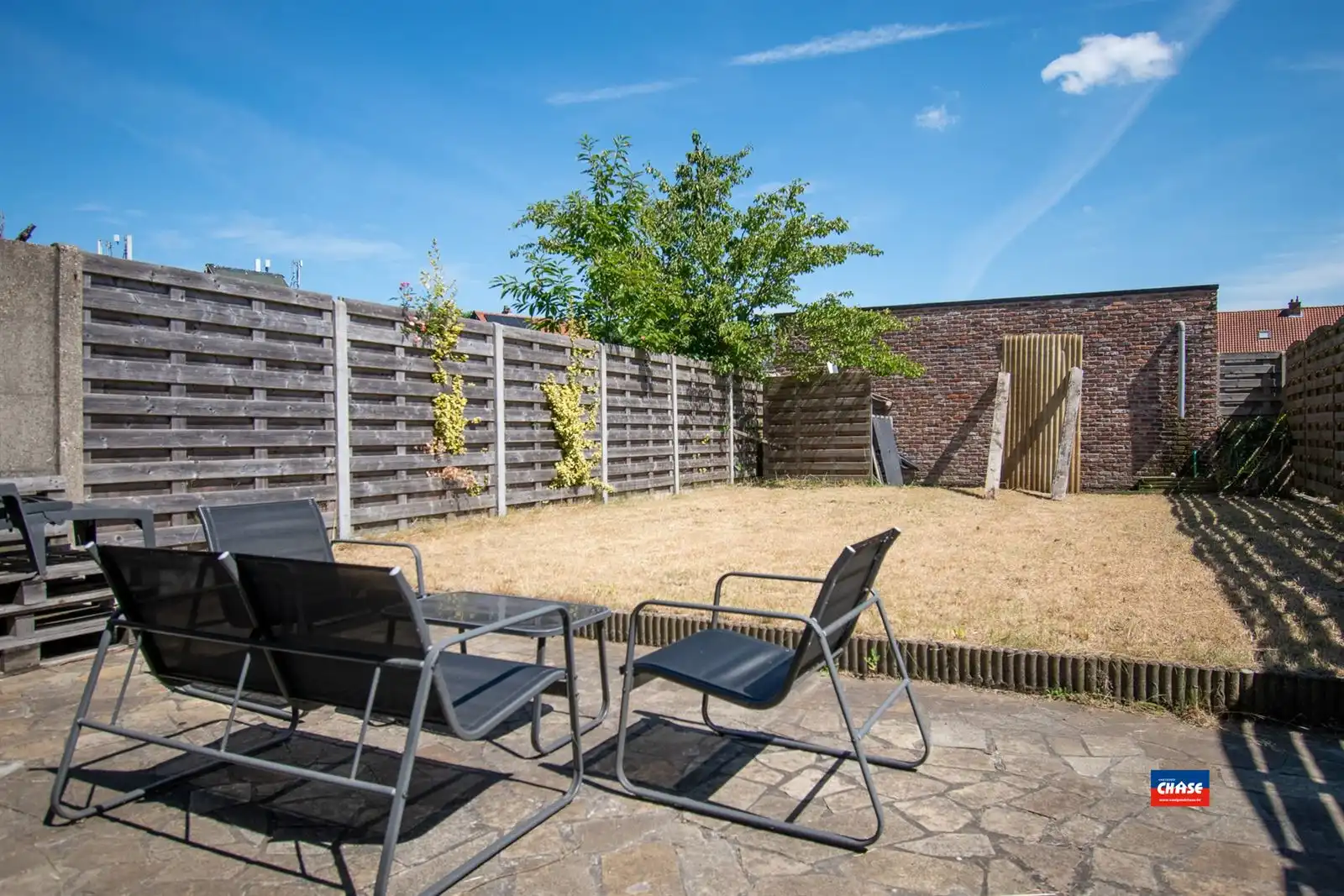 Ruime gezinswoning met 4 slpks, tuin en grote garage!  foto 18