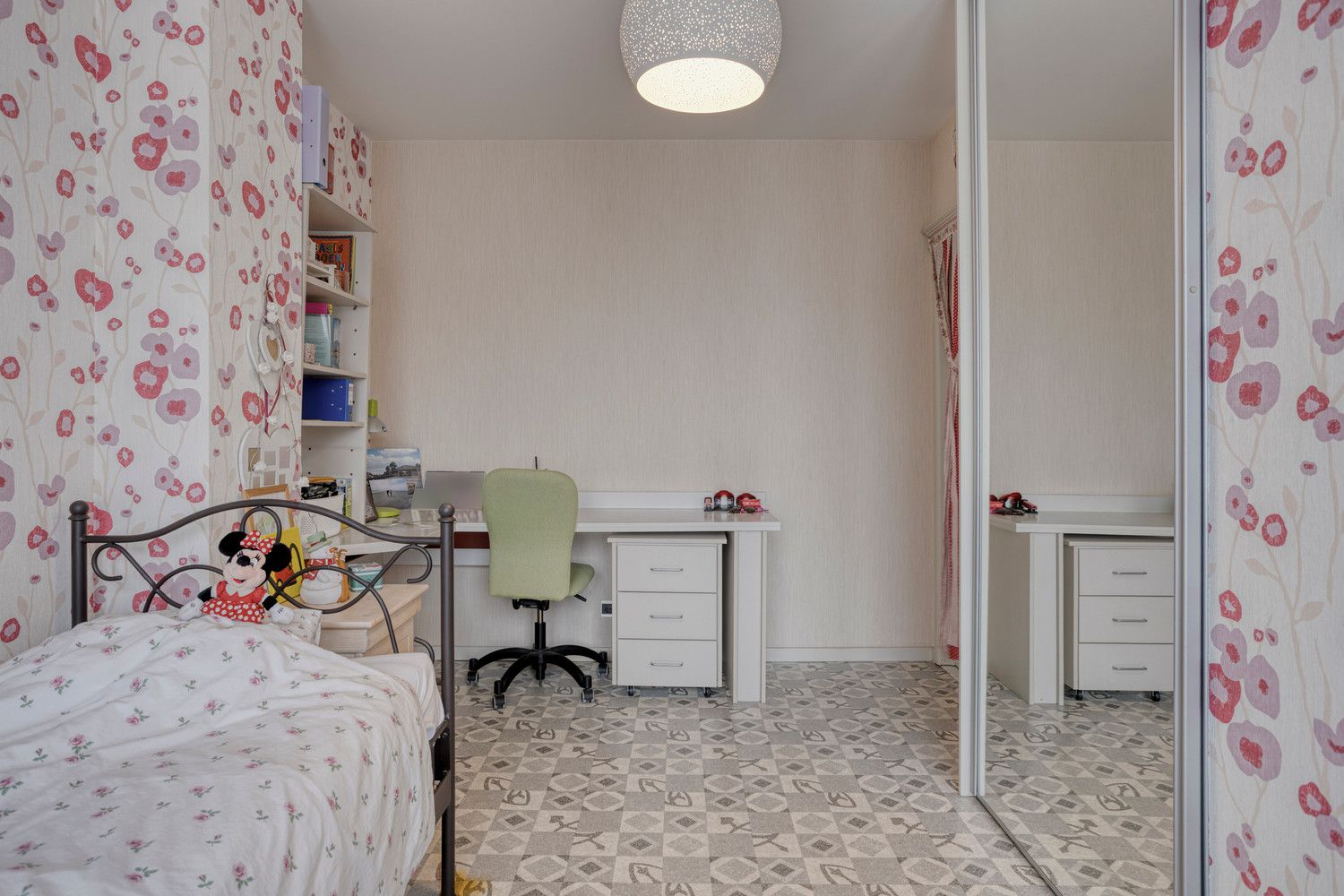 Mooie bel-étagewoning met 3 slks, garage, zomerkeuken en tuin! foto 34