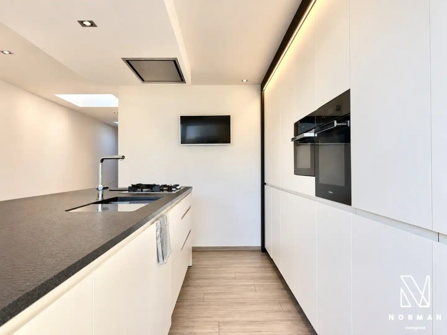 Instapklare, energiezuinige woning met 3 slaapkamers, tuin, garage en uitweg te koop in Kuurne! foto 9