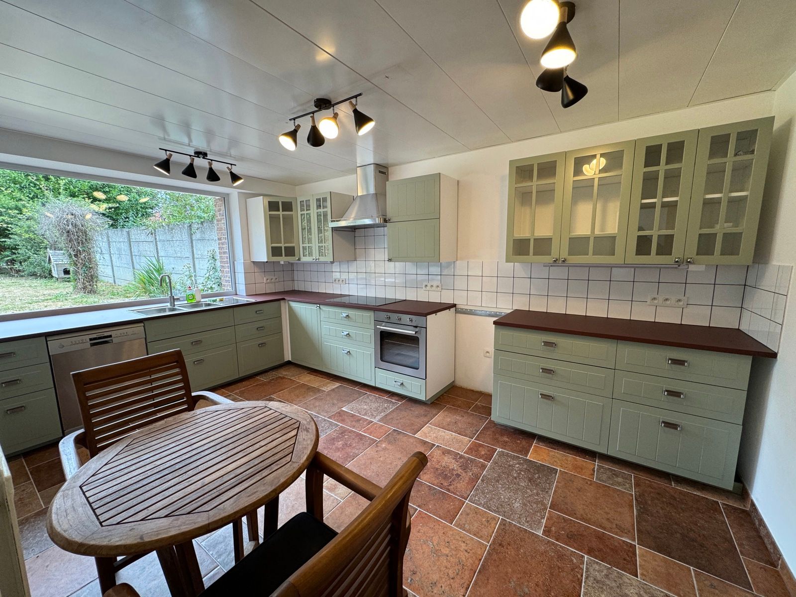 Woning in centrum van Halle met grote tuin foto 9
