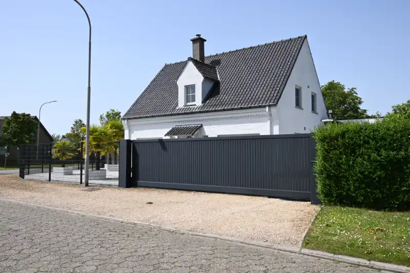 Charmante, energiezuinige woonst met 3 slpks, bureel én 56 m² bijgebouw! foto 2