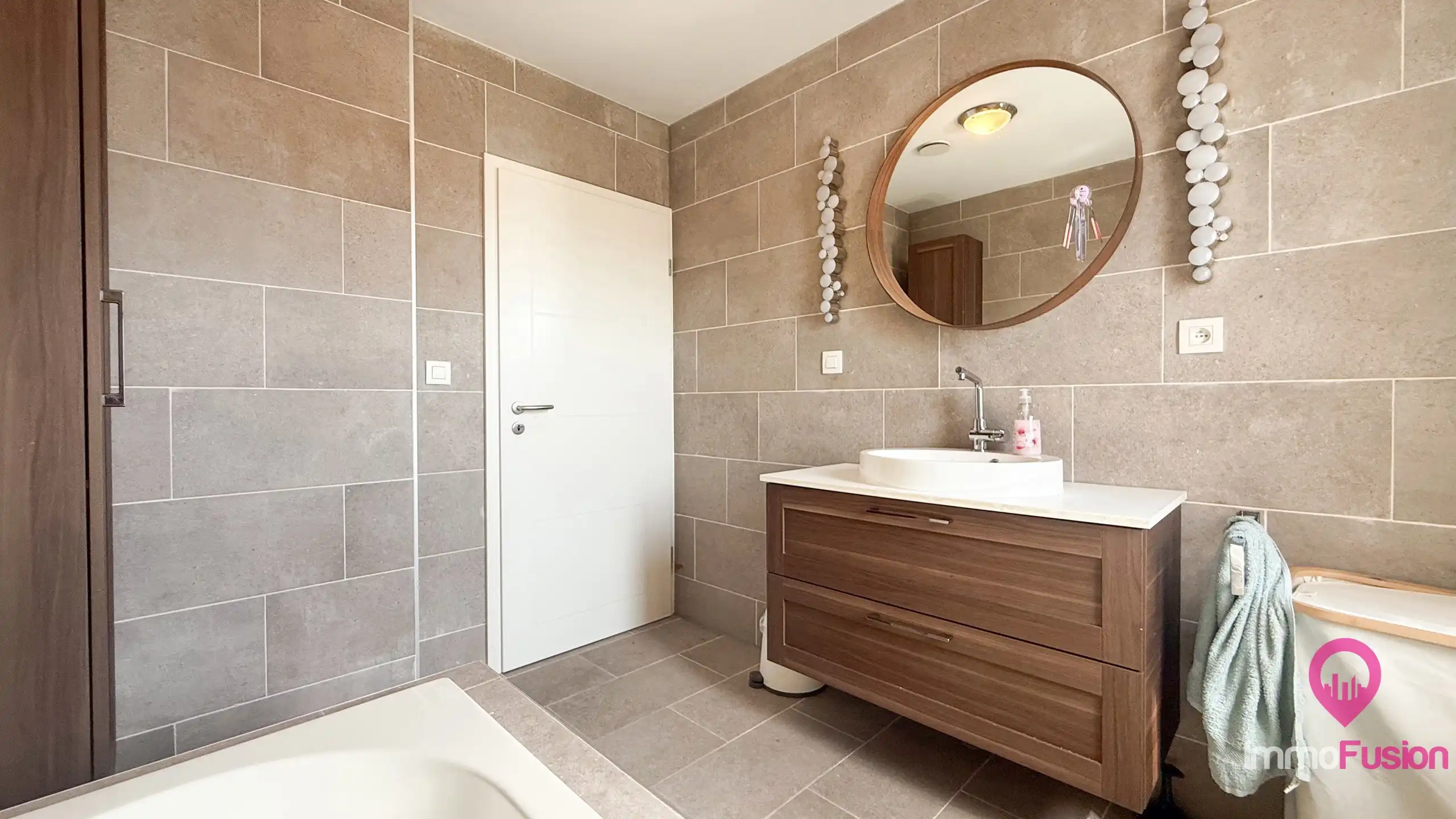 Recente instapklare BEN-woning met 4 slpks en mooie tuin! foto 28