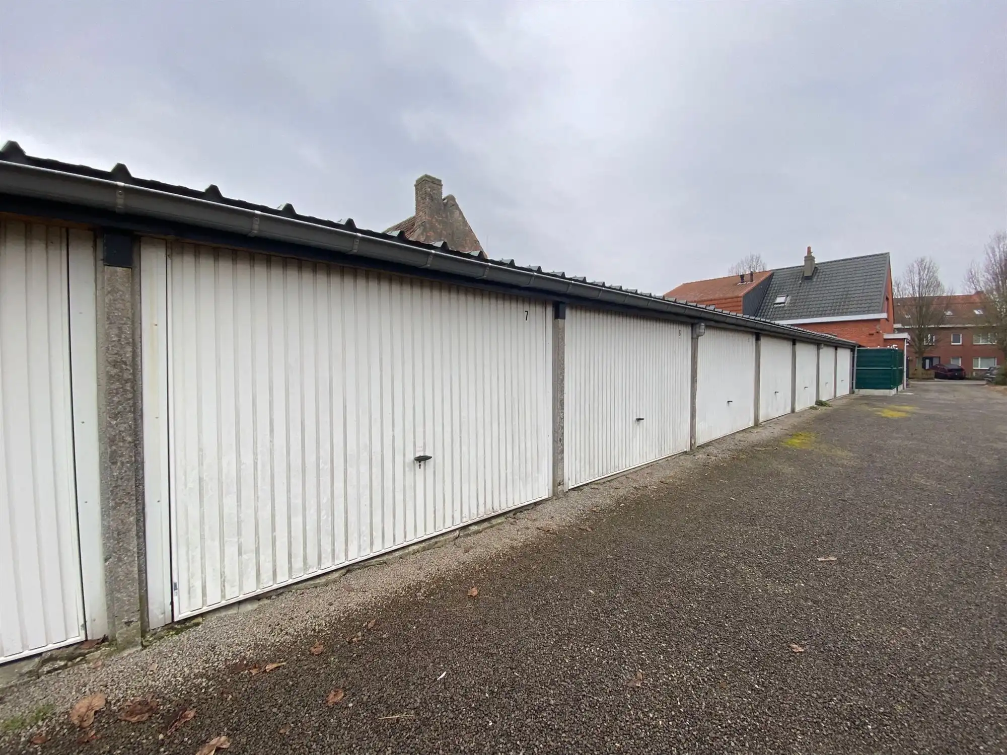Garagebox (buiten) te Wondelgem/Mariakerke foto {{pictureIndex}}