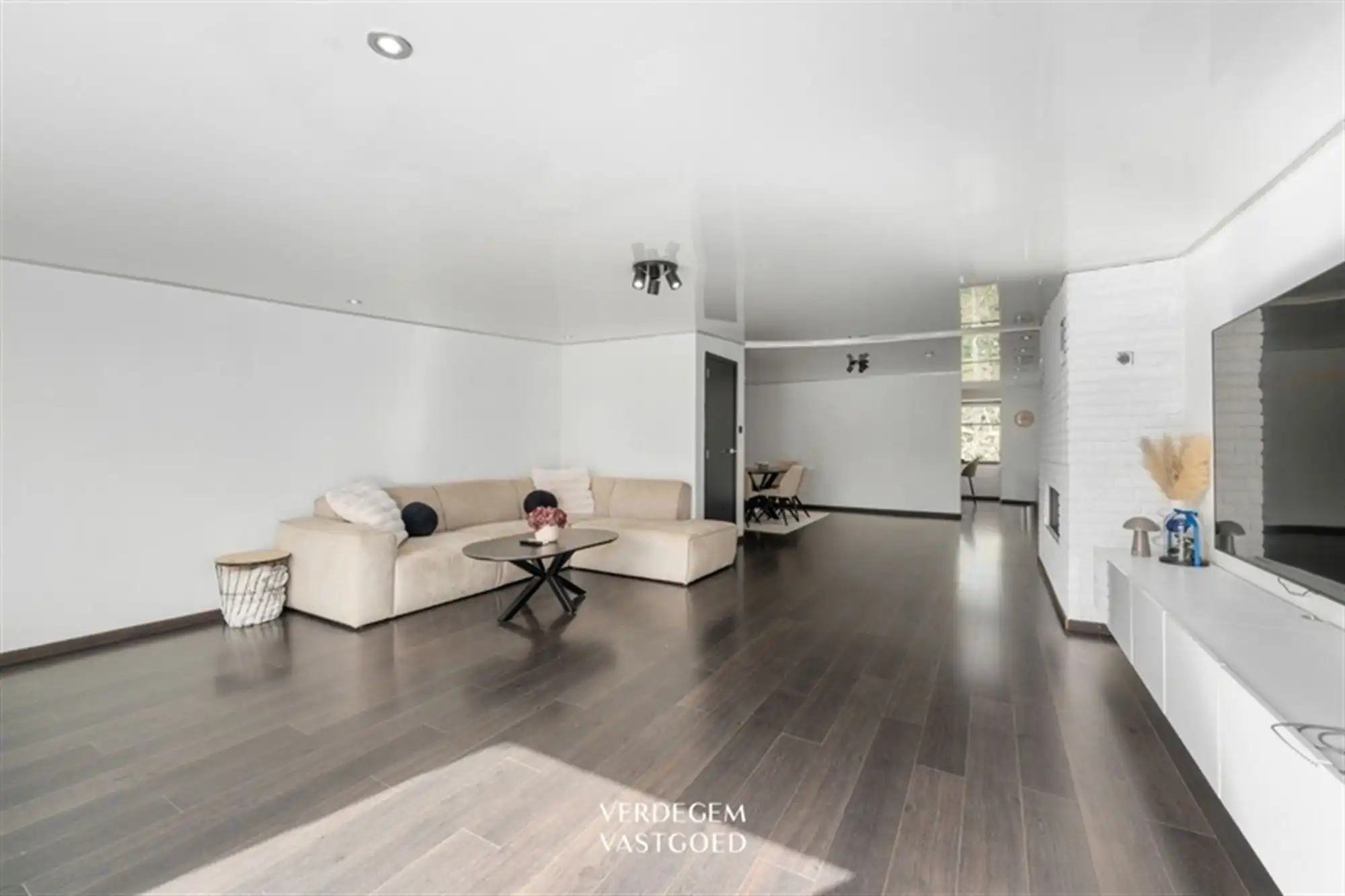 Handelsruimte of atelier met mooi woongedeelte in hartje Zelzate foto 7