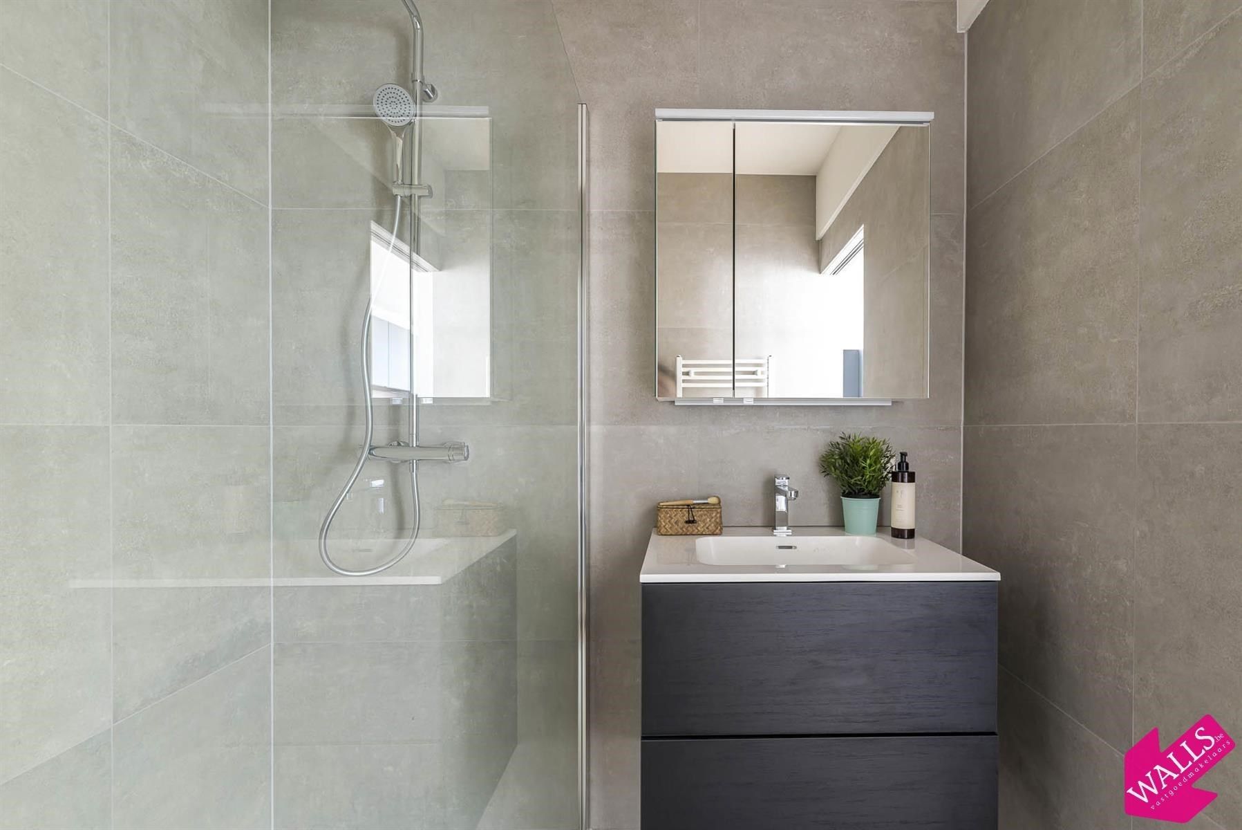 Luxueus gerenoveerd appartement op topligging foto 6