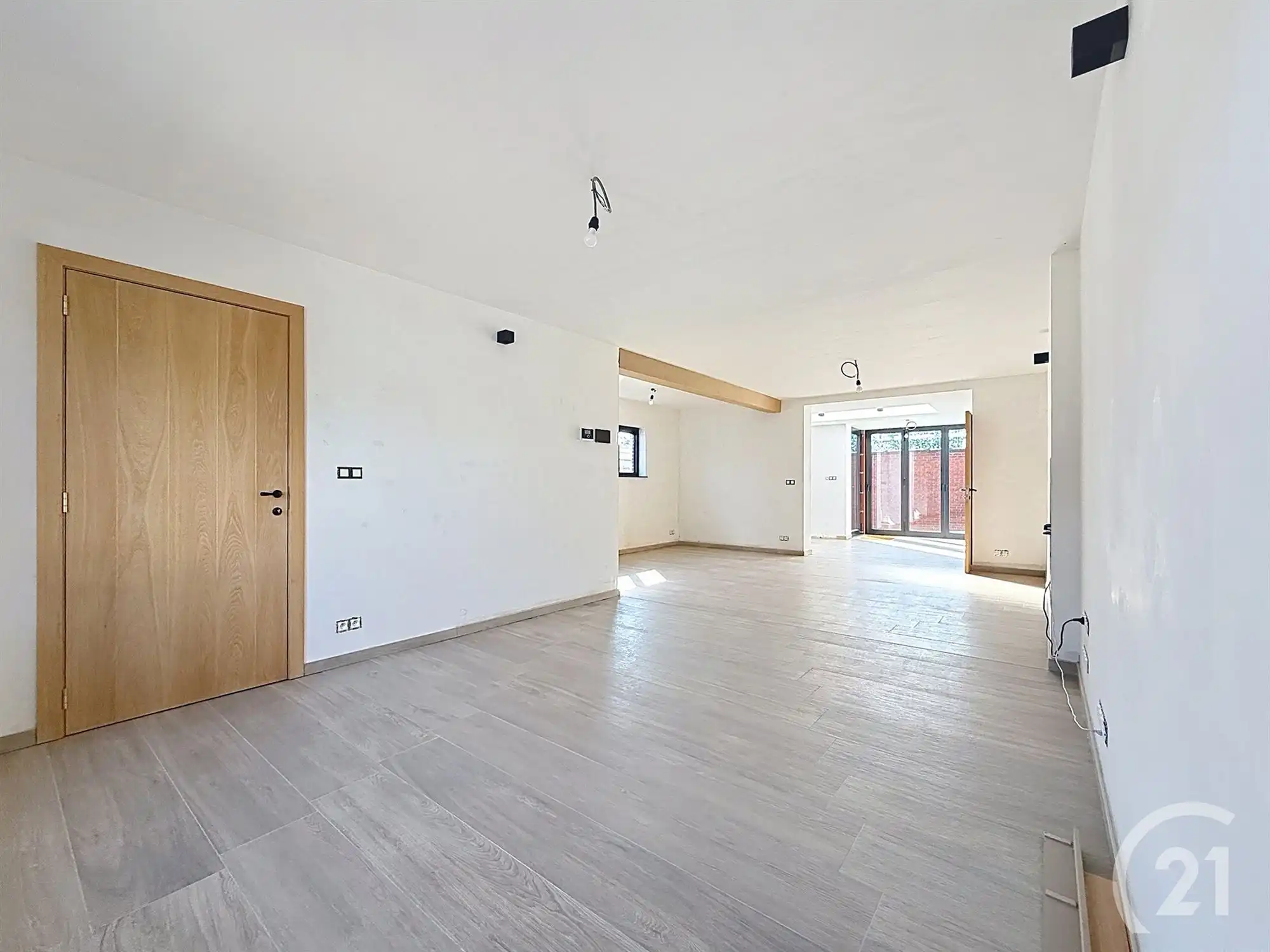 Gerenoveerde woning met garage van 91m²! foto 6
