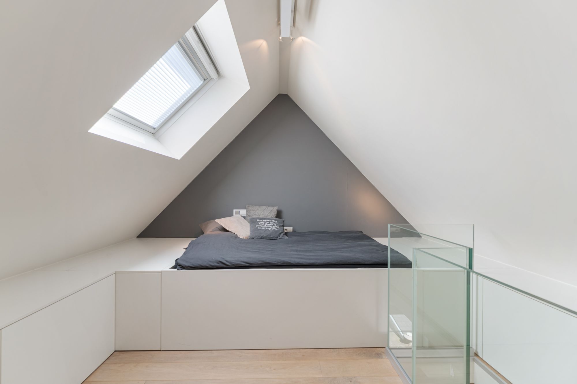 Exclusieve villa met tijdloze klasse, zwemvijver en zicht op groen te Hasselt ! foto 25
