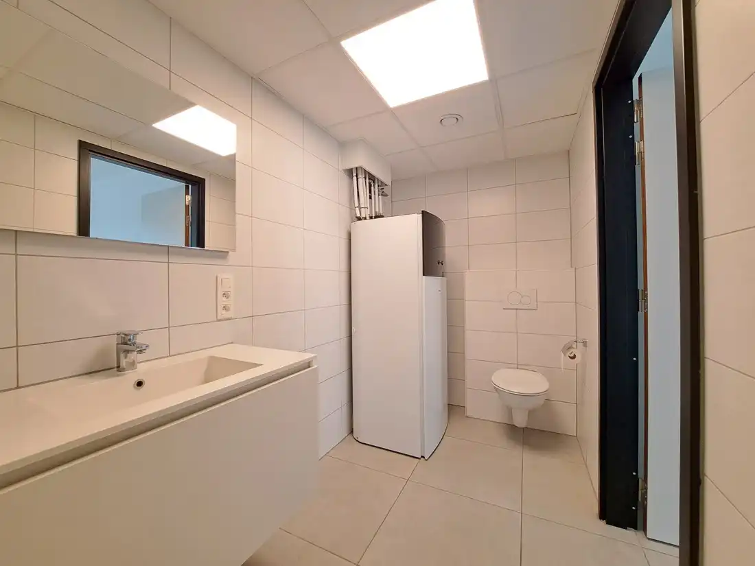 Recent en modern appartement te Maasmechelen foto 6