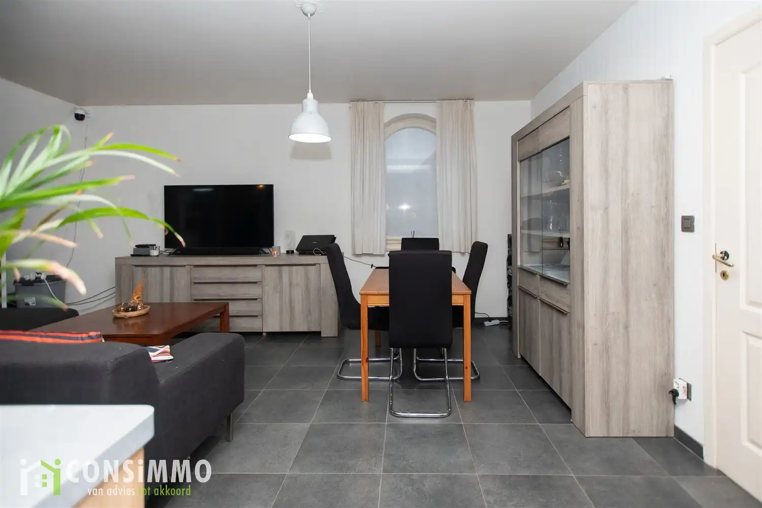 Gezellig appartement op een toplocatie in Genk-Bret! foto 3