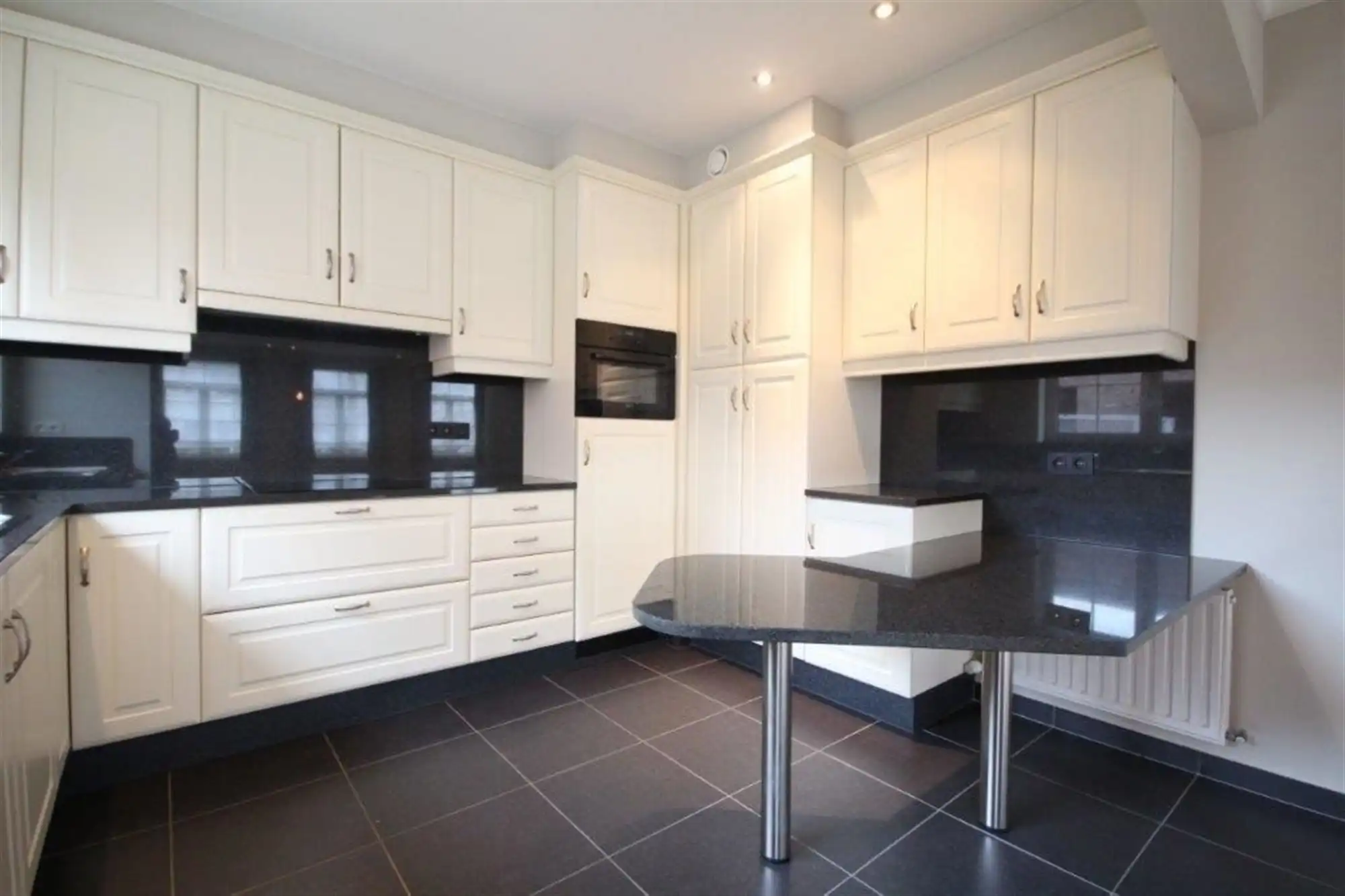 Verrassend ruim gelijkvloers appartement te Putte foto 6