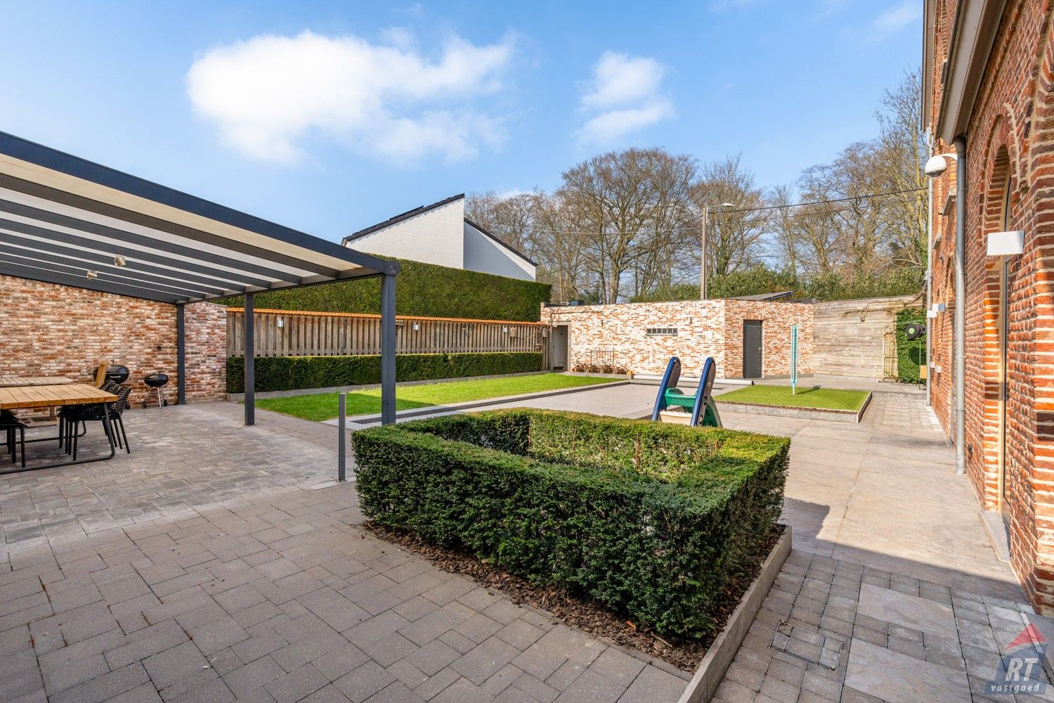 Exclusieve woning met zwembad in het landelijke Kerkom-bij-Sint-Truiden foto 24